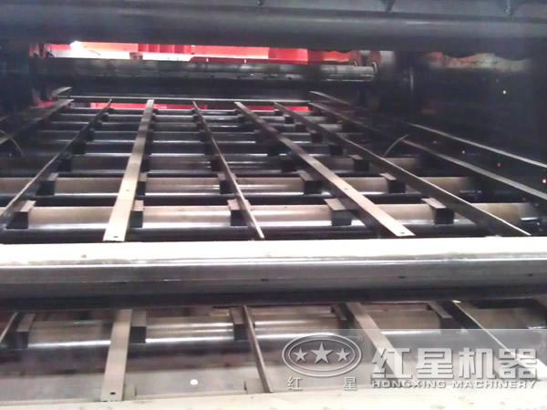 振動篩內部 振動篩內部