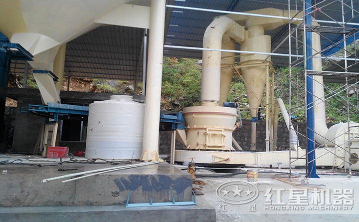 磨粉生產(chǎn)線現(xiàn)場(chǎng) 磨粉生產(chǎn)線現(xiàn)場(chǎng)