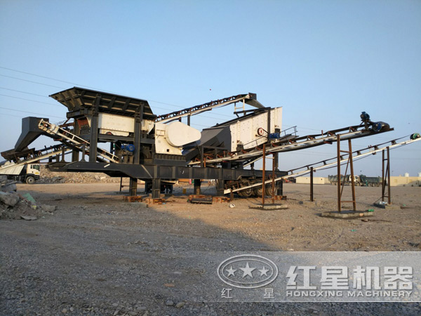 全自動碎石機生產現(xiàn)場 全自動碎石機生產現(xiàn)場