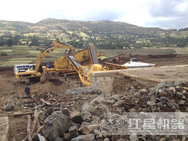 紅星全自動碎石機生產現(xiàn)場 紅星全自動碎石機生產現(xiàn)場