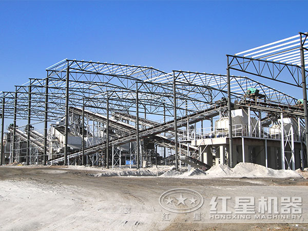 300tph反擊式石料破碎機生產現場 300tph反擊式石料破碎機生產現場