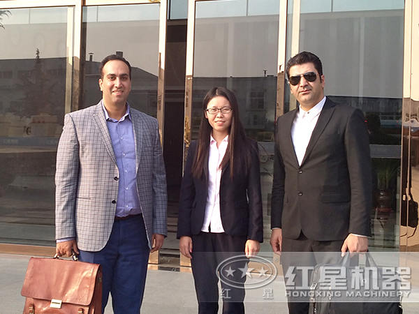 來廠參觀設備的客戶 來廠參觀設備的客戶