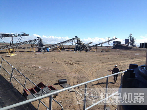 制沙生產線中的制沙機設備 制沙生產線中的制沙機設備