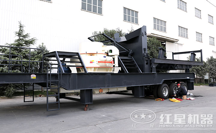 時產(chǎn)50噸小型移動制砂機 時產(chǎn)50噸小型移動制砂機