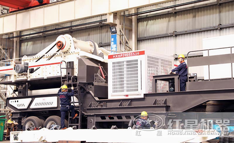 移動(dòng)式碎沙機(jī)生產(chǎn)車間 移動(dòng)式碎沙機(jī)生產(chǎn)車間