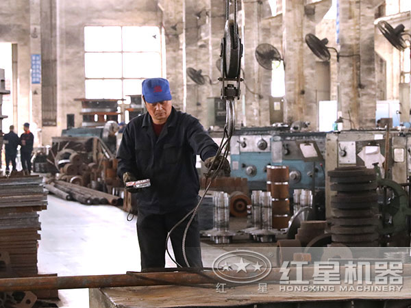 紅星設(shè)備生產(chǎn)車(chē)間 紅星設(shè)備生產(chǎn)車(chē)間