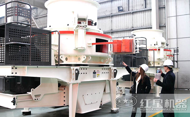 客戶來廠參觀制砂機設備 客戶來廠參觀制砂機設備
