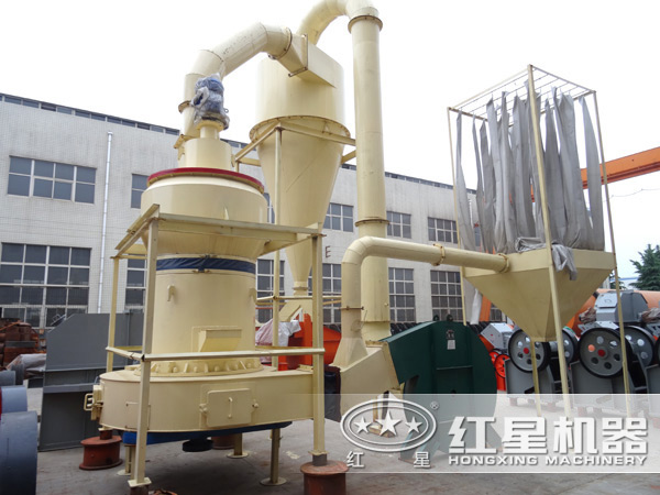 由磨粉機和其他設備組成的磨粉生產線 由磨粉機和其他設備組成的磨粉生產線