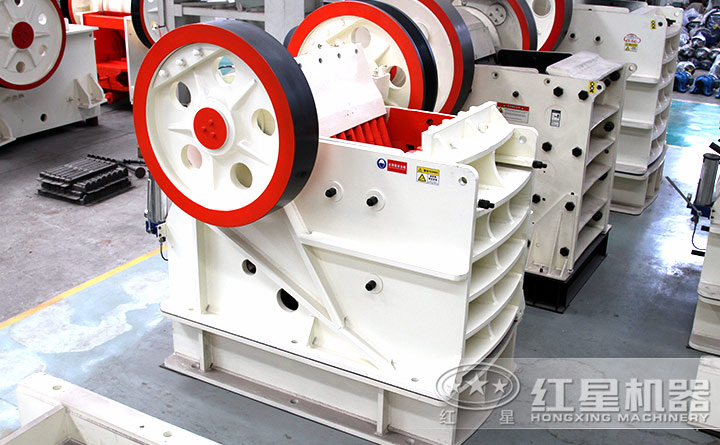 顎式破碎機設(shè)備 顎式破碎機設(shè)備
