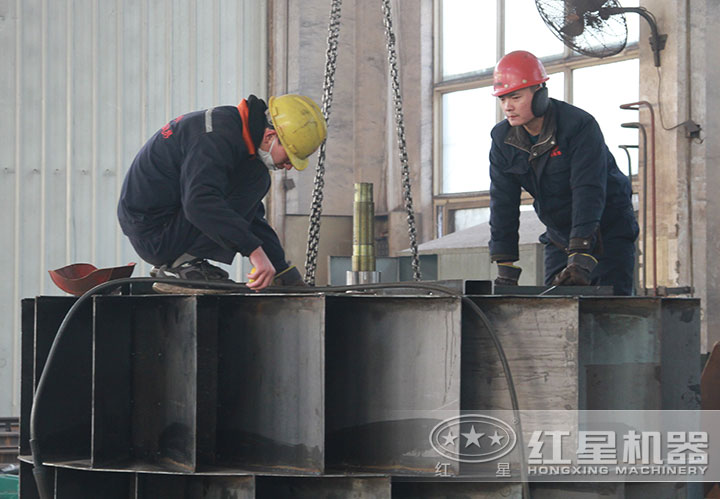 任勞任怨,只為您一個認可的眼神 任勞任怨,只為您一個認可的眼神