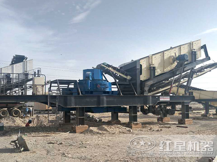 移動(dòng)制砂現(xiàn)場(chǎng) 移動(dòng)制砂現(xiàn)場(chǎng)