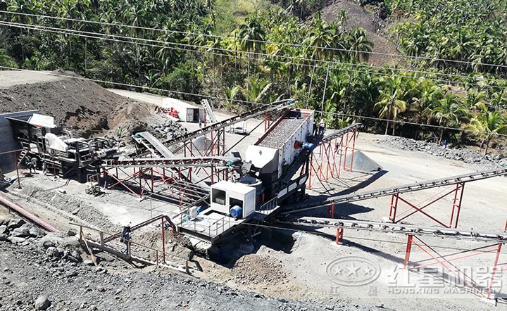 移動式磕石機現(xiàn)場 移動式磕石機現(xiàn)場