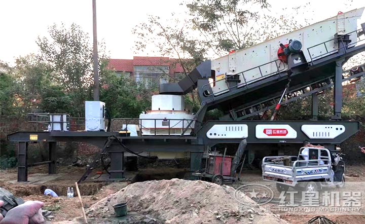 移動制砂機安裝現(xiàn)場 移動制砂機安裝現(xiàn)場