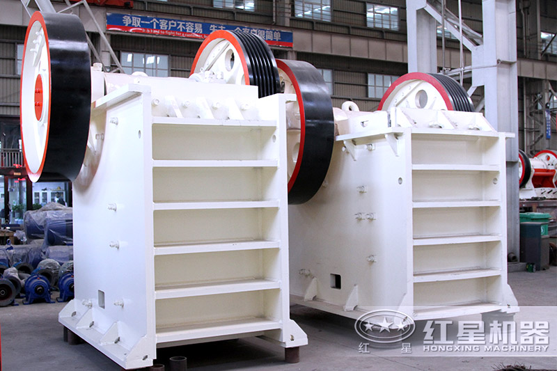 PE型顎式破碎機設(shè)備實拍圖