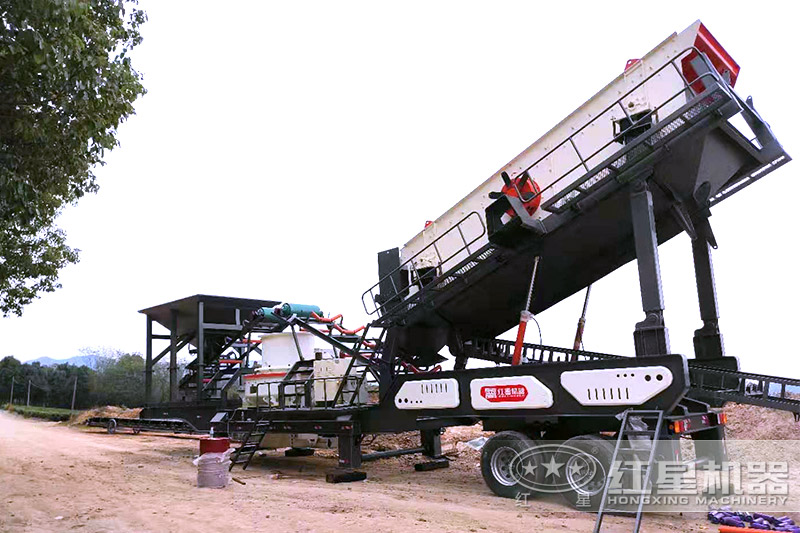河北客戶移動制砂機現場 河北客戶移動制砂機現場