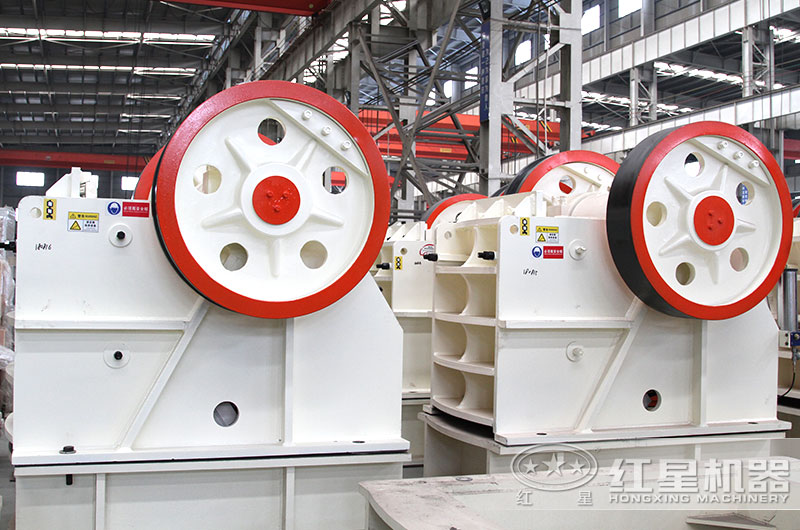 鵝卵石破碎機(jī) 鵝卵石破碎機(jī)