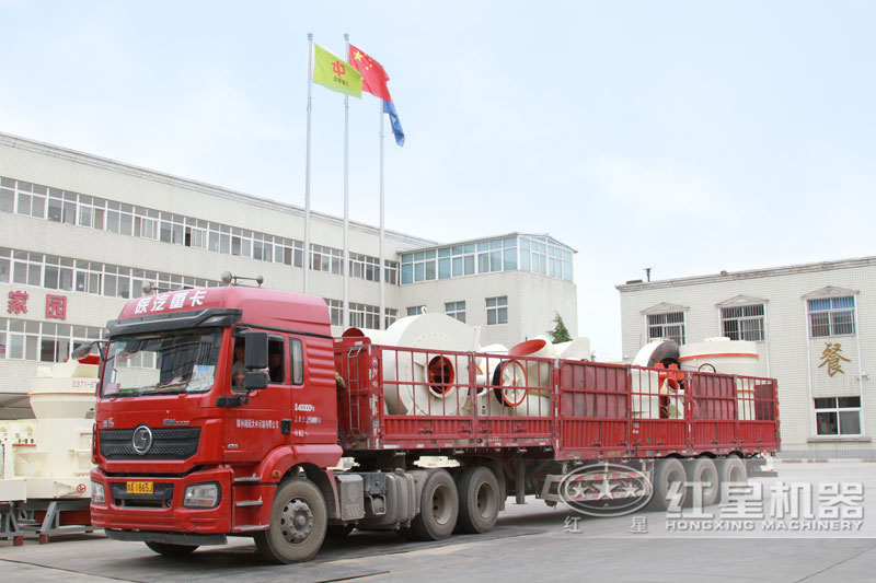 磨粉機(jī)發(fā)貨現(xiàn)場