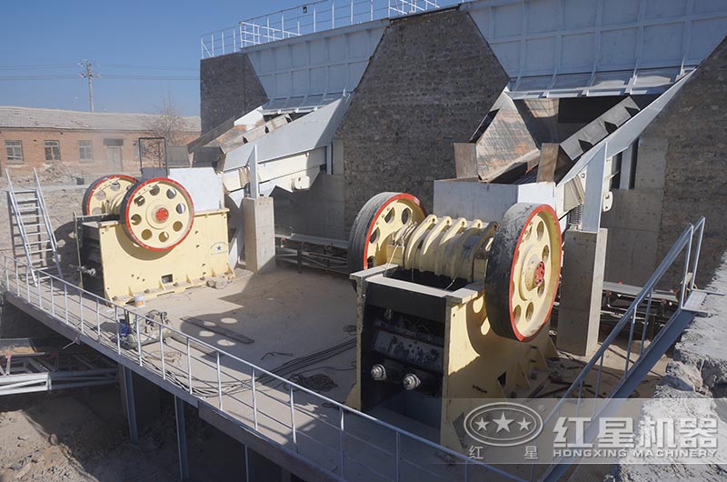 破碎生產(chǎn)現(xiàn)場 破碎生產(chǎn)現(xiàn)場