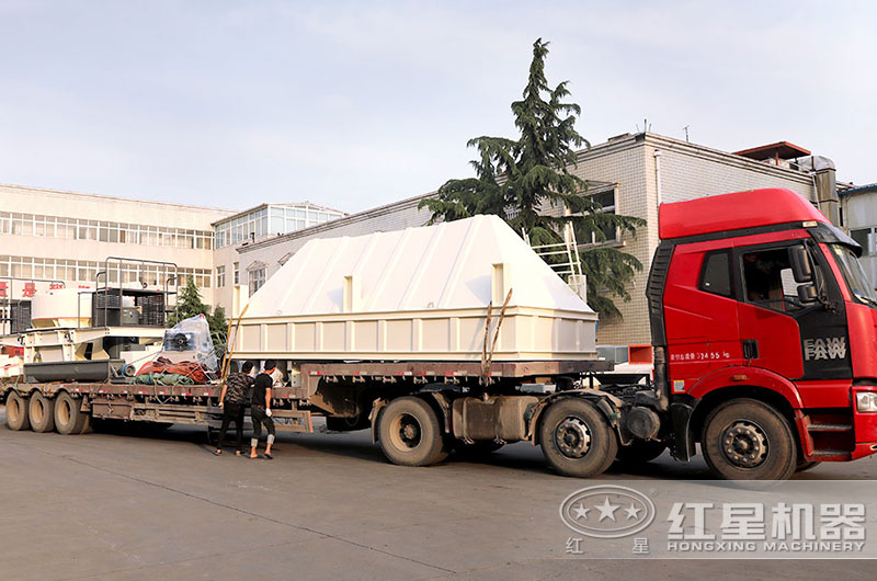 小型制砂機(jī)設(shè)備發(fā)貨現(xiàn)場(chǎng)