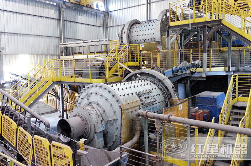 紅星球磨機(jī)現(xiàn)場(chǎng) 紅星球磨機(jī)現(xiàn)場(chǎng)